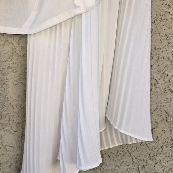 Navissi White Boho Bell Sleeve Blouse - Picture 5 of 6